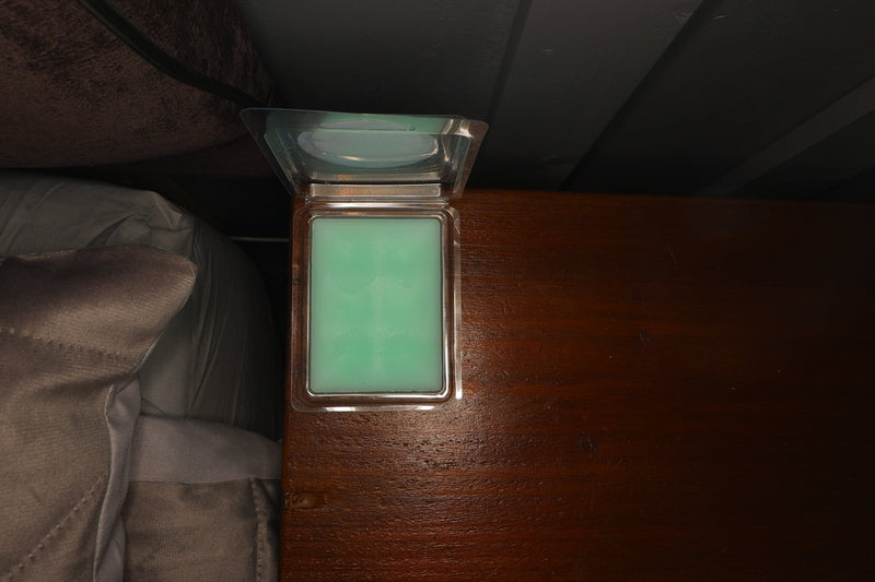 Amazon Rainforest Clamshell - Elemental Glow