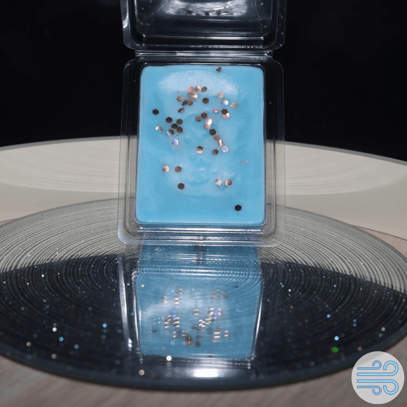Frosted Ambitions wax melt clamshell - Elemental Glow