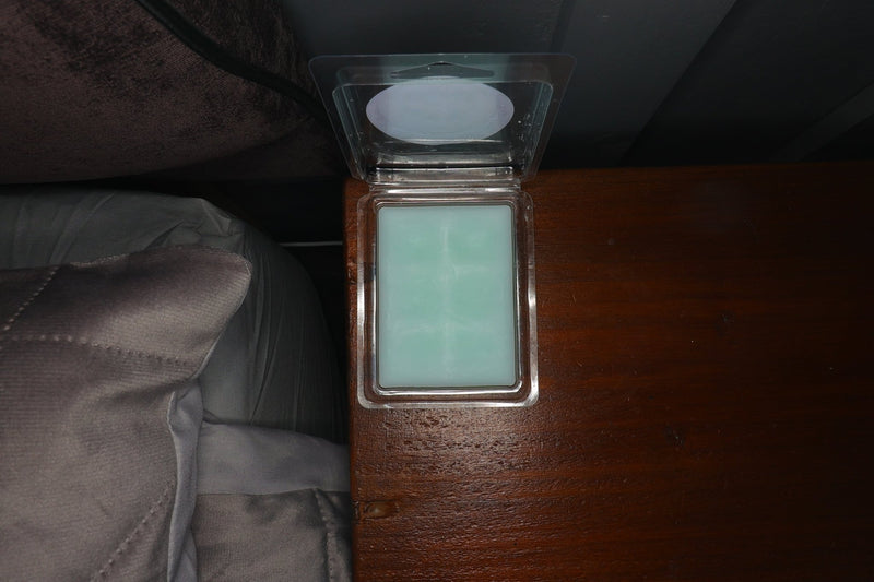 Vacay Vibes Clamshell - Elemental Glow
